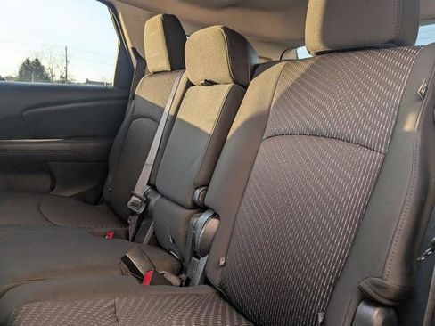 Used 2019 Dodge Journey SE image 14