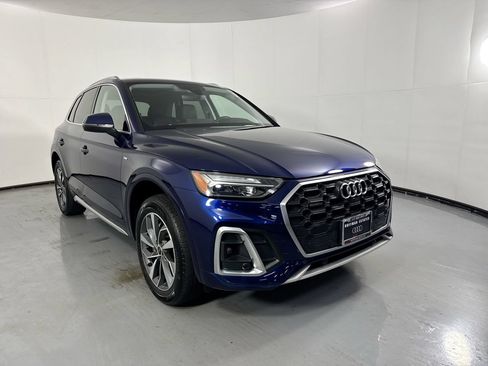 Used 2023 Audi Q5 2.0T Premium Plus w/ Premium Plus Package AWD/4WD image 3