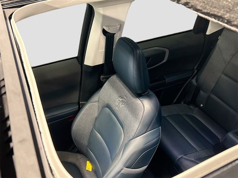 Used 2023 Ford Bronco Sport Outer Banks w/ Tech Package image 23