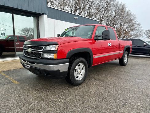 Used 2006 Chevrolet Silverado 1500 W/T image 2