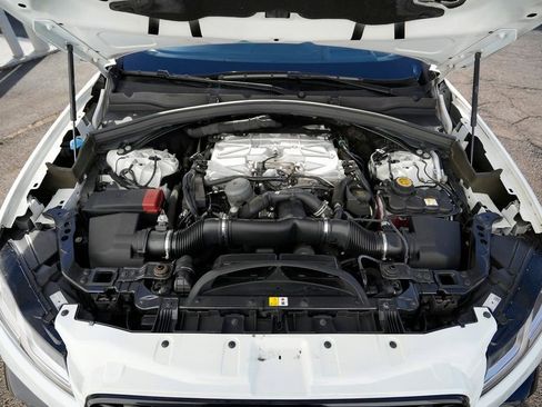 Used 2022 Jaguar F-PACE SVR image 17