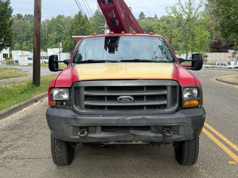 Used 2001 Ford F450 2WD Regular Cab Super Duty image 2