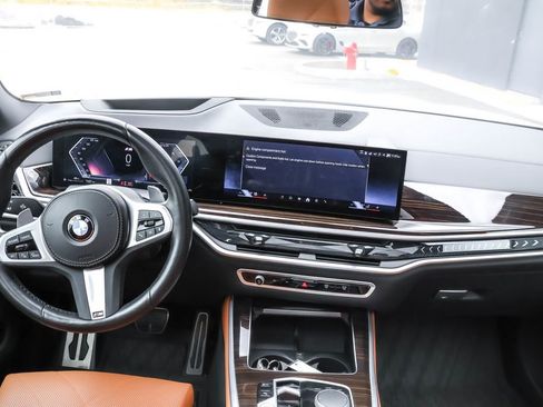 Used 2024 BMW X5 xDrive40i w/ M Sport Package image 28