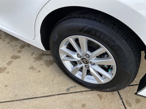 Used 2025 Toyota Camry LE image 29