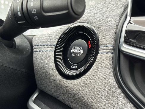 Used 2024 Jeep Compass Latitude AWD/4WD image 15
