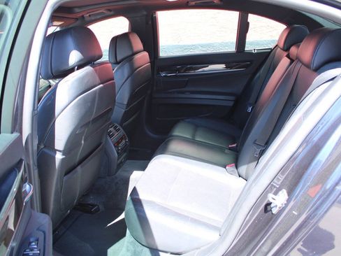 Used 2011 BMW 750i RWD image 14