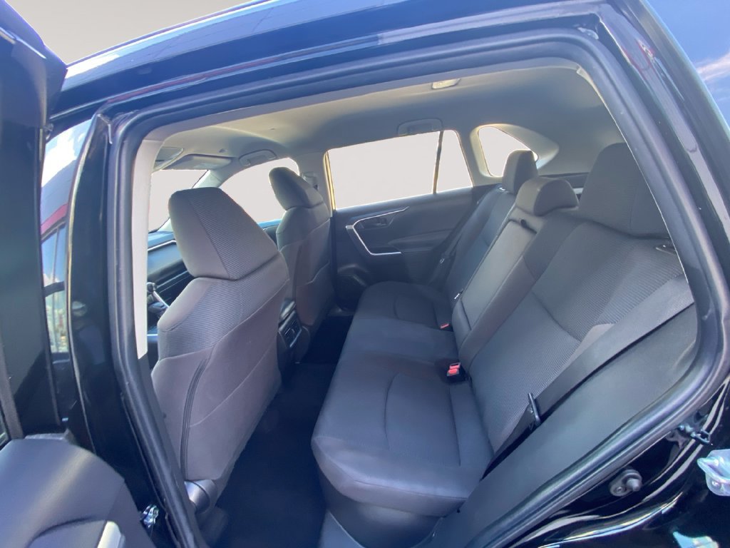 Used 2023 Toyota RAV4 LE AWD/4WD image 13