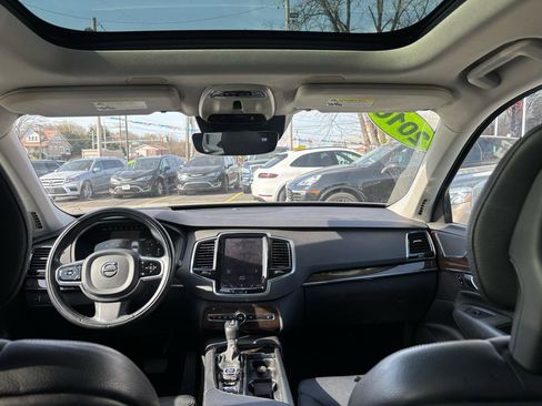 Used 2016 Volvo XC90 T6 Momentum w/ Momentum Plus Package image 12