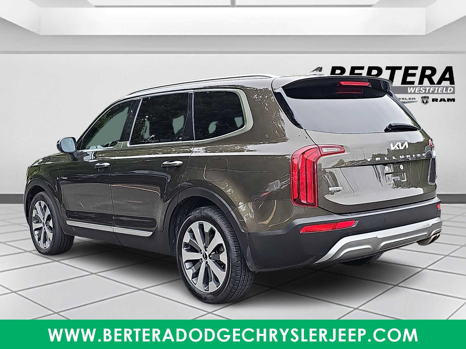 Used 2022 Kia Telluride S AWD/4WD image 4