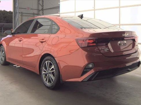 Used 2023 Kia Forte LXS w/ LXS Technology Package FWD image 7