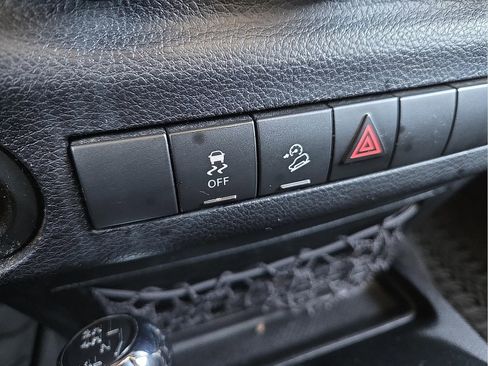 Used 2013 Jeep Wrangler Unlimited Sport image 24