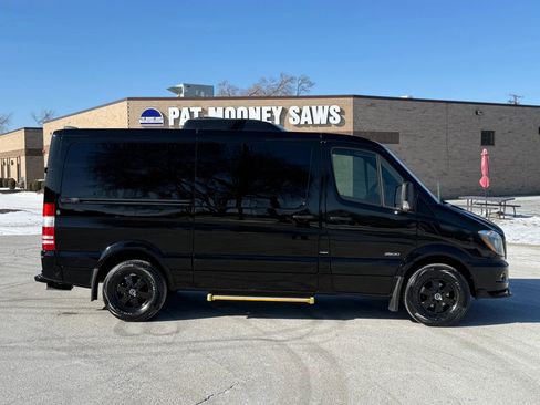 Used 2015 Mercedes-Benz Sprinter 2500 image 6