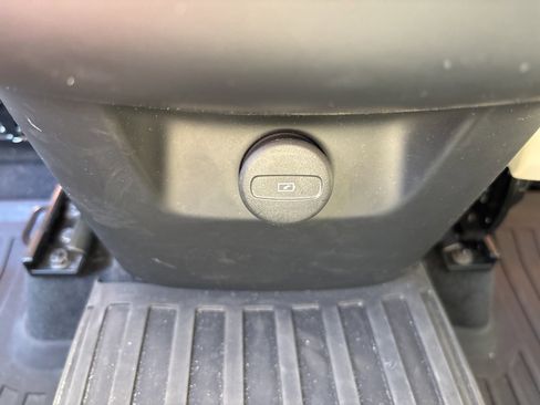 Used 2021 Volvo XC60 T5 Inscription w/ Advanced Package image 8