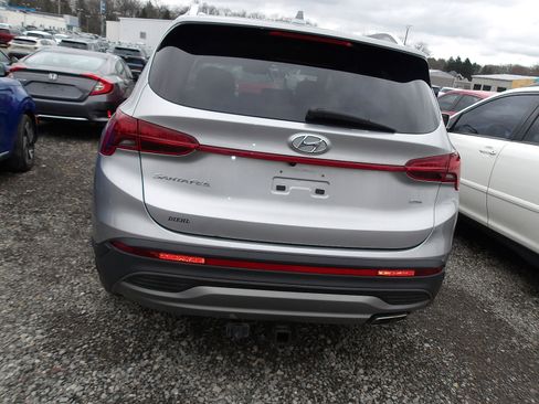 Used 2023 Hyundai Santa Fe SEL image 2