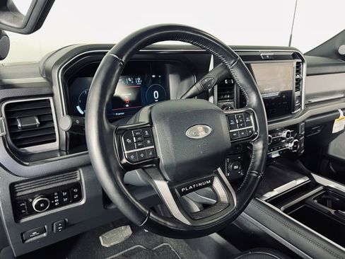 Used 2025 Ford F350 Platinum image 12