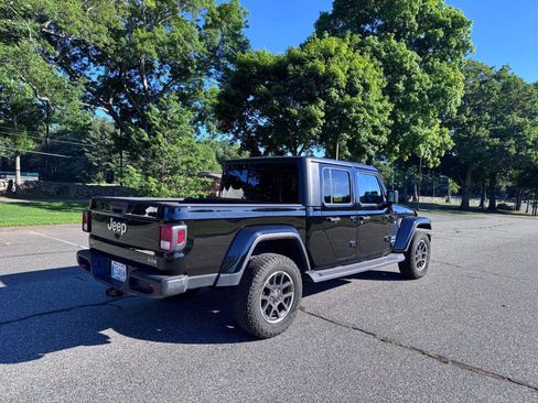 Used 2022 Jeep Gladiator Overland w/ Popular Equipment Package AWD/4WD image 6