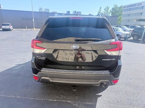 Used 2020 Subaru Forester Premium AWD/4WD image 4