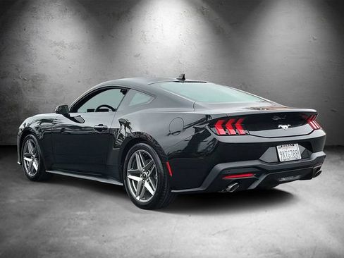 Used 2026 Ford Mustang Coupe RWD image 4