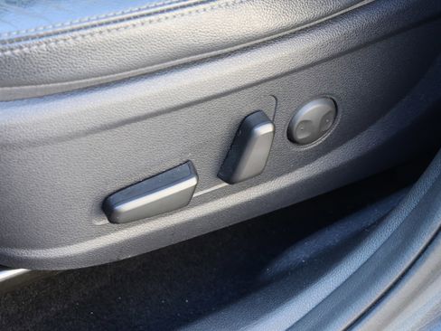 Used 2020 Hyundai Santa Fe SEL w/ Convenience + Premium Package image 32