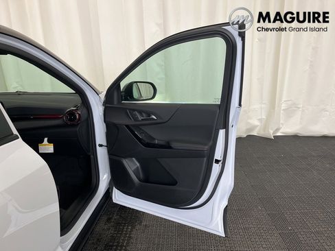 New 2026 Chevrolet Equinox RS w/ Convenience Package III image 17