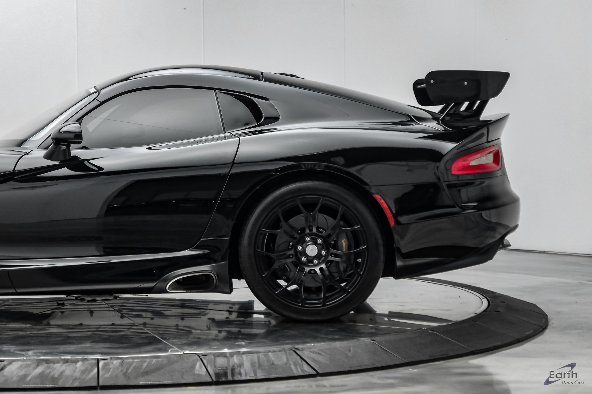 Used 2017 Dodge Viper GTC w/ Time Attack Group 2.0 RWD image 10