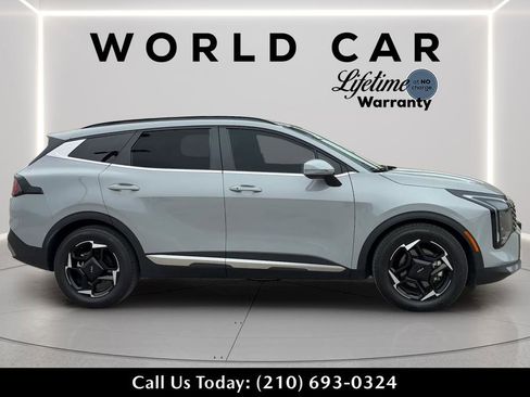 Used 2026 Kia Sportage EX w/ EX Panorama Roof Package FWD image 8