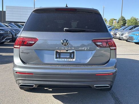 Used 2023 Volkswagen Tiguan SE FWD image 4