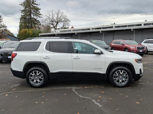 Used 2023 GMC Acadia SLT w/ Technology Package image 6