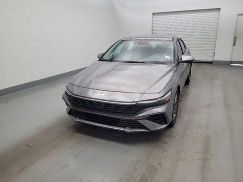 Used 2024 Hyundai Elantra SEL FWD image 15