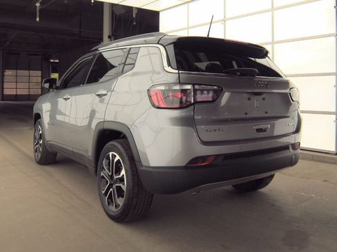 Used 2024 Jeep Compass Limited AWD/4WD image 4