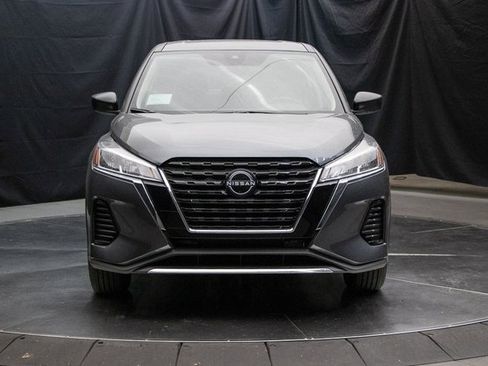 New 2025 Nissan Kicks Play S image 4