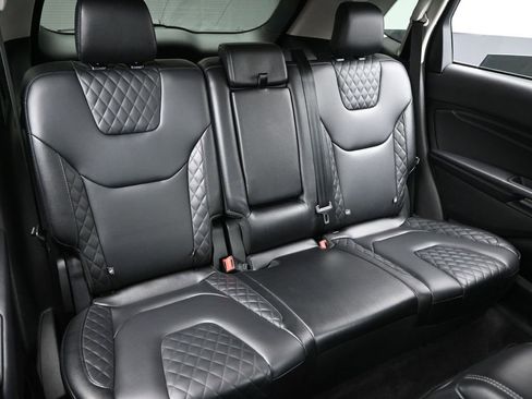 Used 2024 Ford Edge Titanium image 31