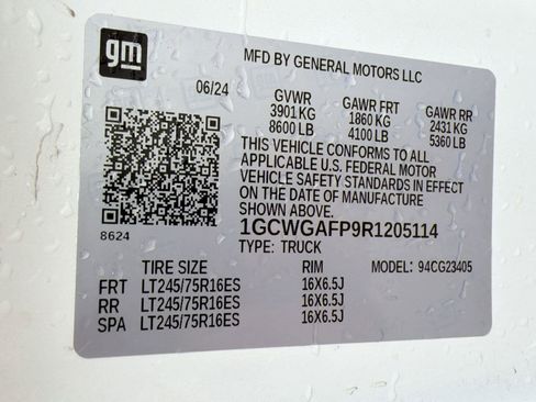 Certified 2024 Chevrolet Express 2500 w/ Driver Convenience Package RWD image 28
