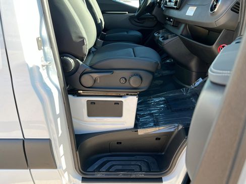 New 2026 Mercedes-Benz Sprinter 2500 image 19