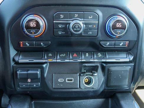 Used 2022 Chevrolet Silverado 1500 RST w/ Z71 Off-Road Package AWD/4WD image 15