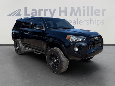 Used 2018 Toyota 4Runner SR5 Premium AWD/4WD image 7