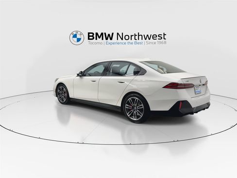 Used 2025 BMW 530i xDrive w/ M Sport Package image 12
