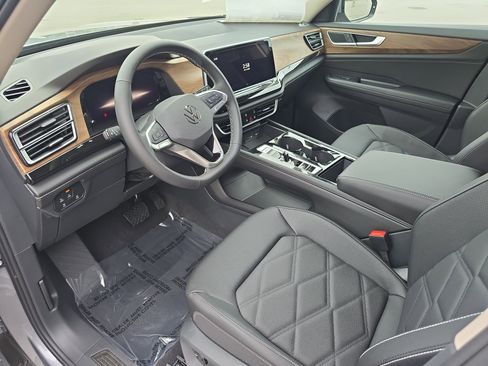 New 2026 Volkswagen Atlas SE image 17
