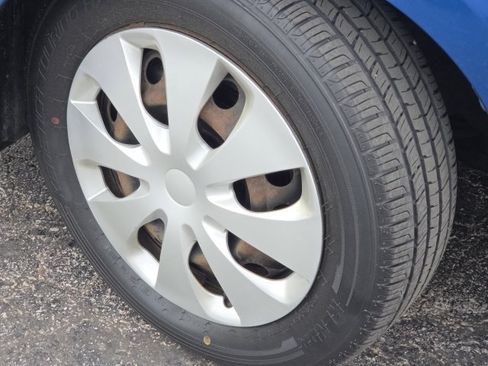 Used 2013 Toyota Prius C Two image 5