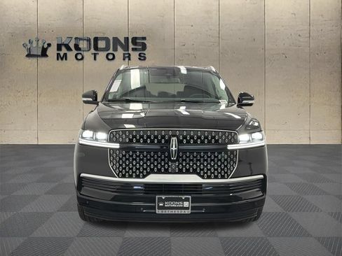 New 2026 Lincoln Navigator L Premier AWD/4WD image 3