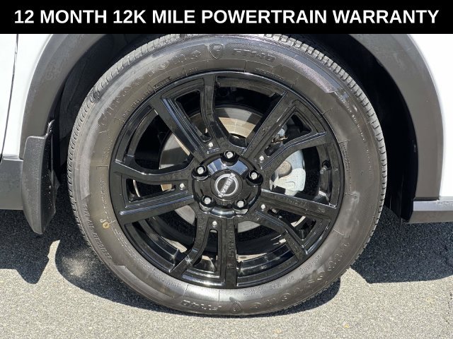 Used 2023 Nissan Kicks SR w/ SR Premium Package FWD image 7