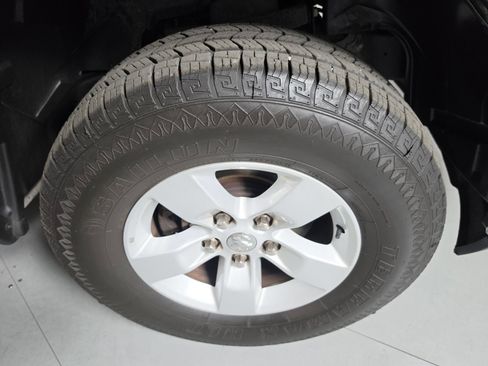 Used 2022 RAM 1500 Classic SLT AWD/4WD image 12