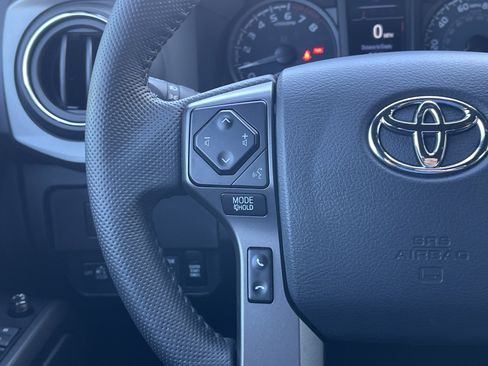 Used 2023 Toyota Tacoma TRD Sport image 18