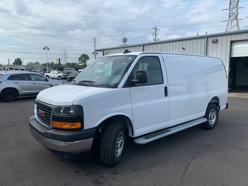 Used 2025 GMC Savana 2500 w/ Driver Convenience Package RWD image 7