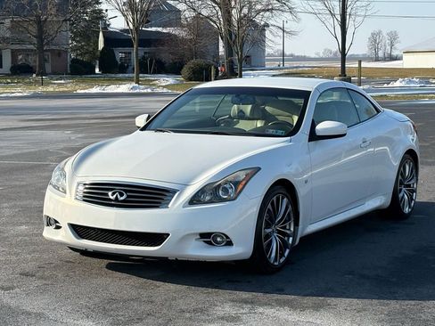 Used 2014 INFINITI Q60 Convertible w/ Premium Package image 4
