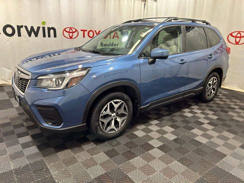 Used 2020 Subaru Forester Premium image 4