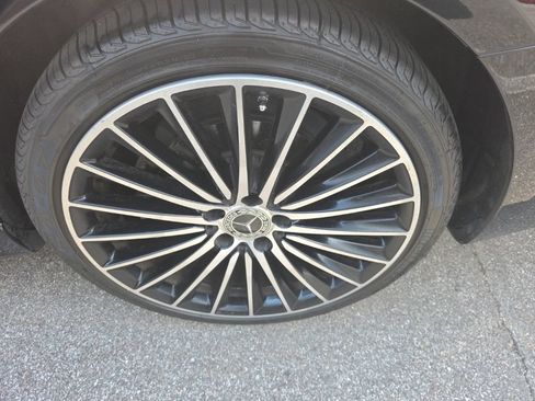 Used 2023 Mercedes-Benz C 300 Sedan image 6
