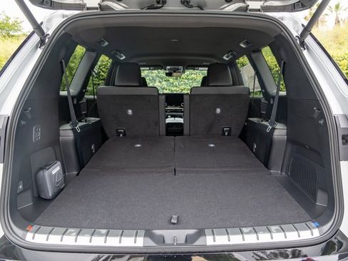 New 2025 Lexus TX 500h AWD image 13