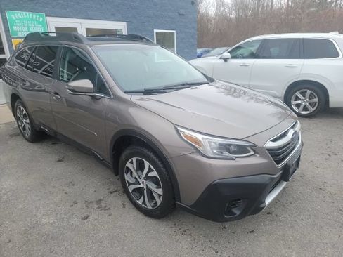 Used 2022 Subaru Outback Limited AWD/4WD image 3