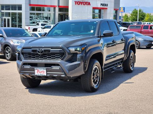 Used 2025 Toyota Tacoma TRD Off-Road w/ TRD Off Road Premium Package AWD/4WD image 4